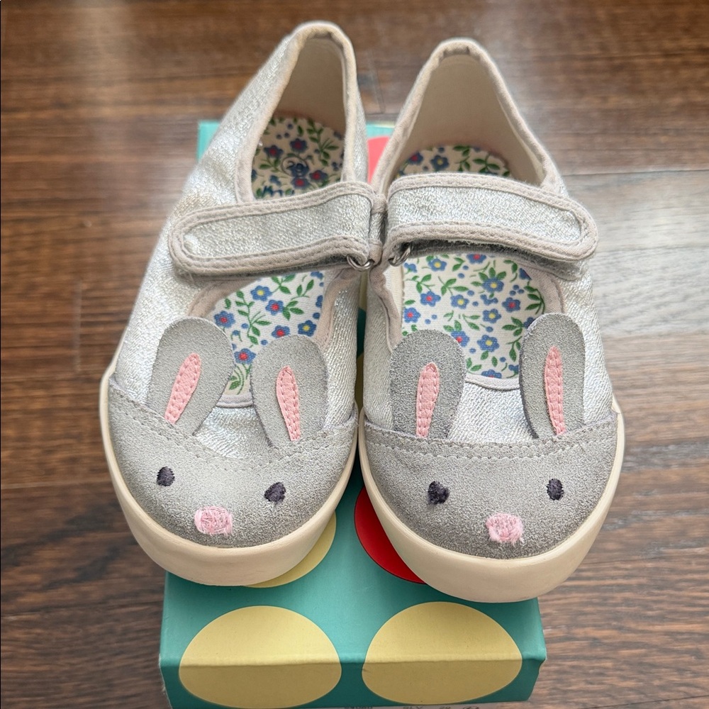 Mini Boden Gray Bunny shoes